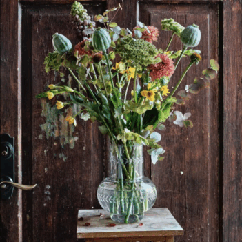 vase en verre ciselé boule stromshaga