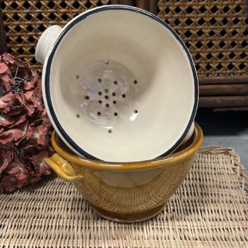 grande passoire en céramique fruits poterie dieulefit