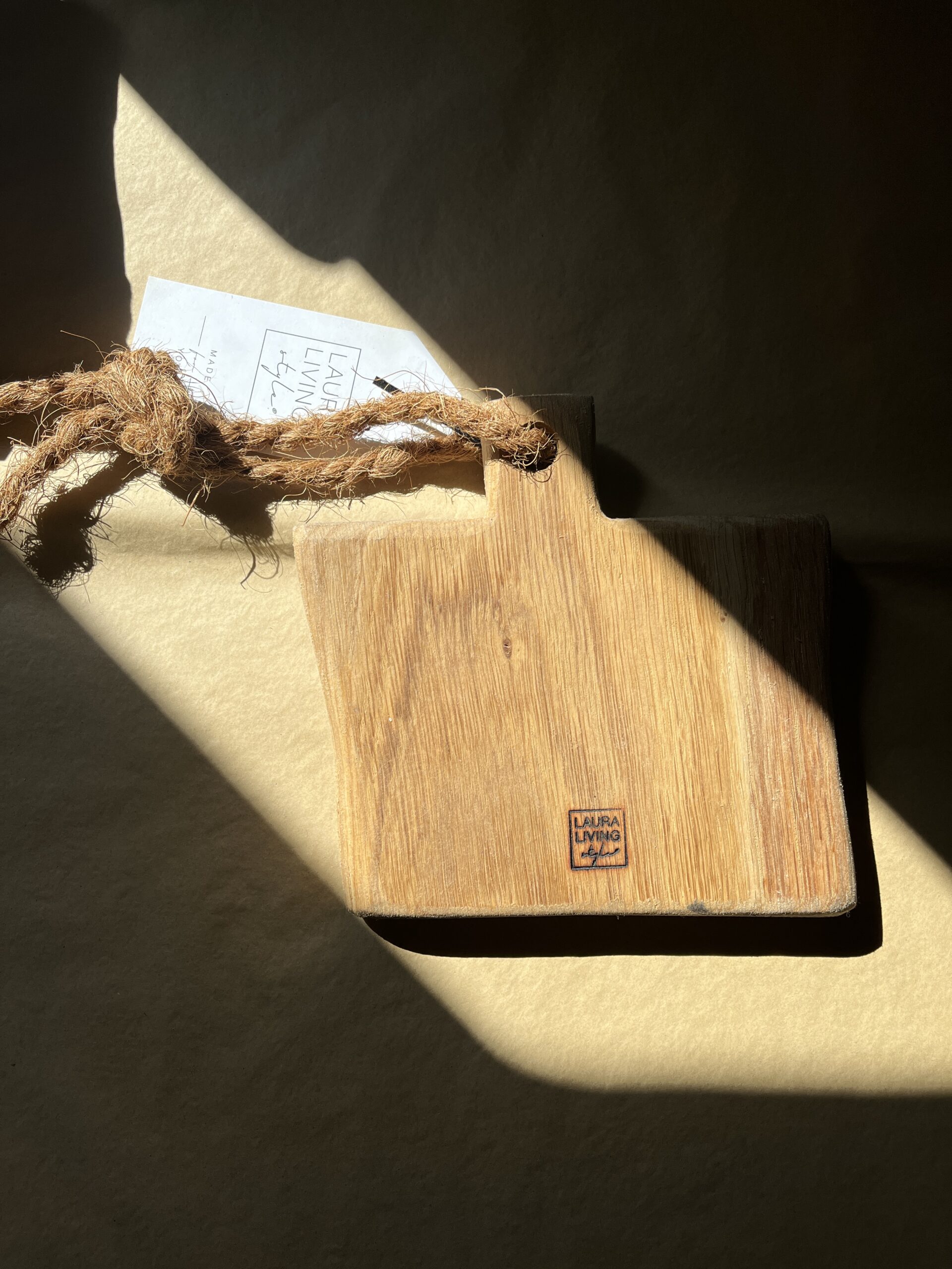 Petite planche à découper en chêne brut